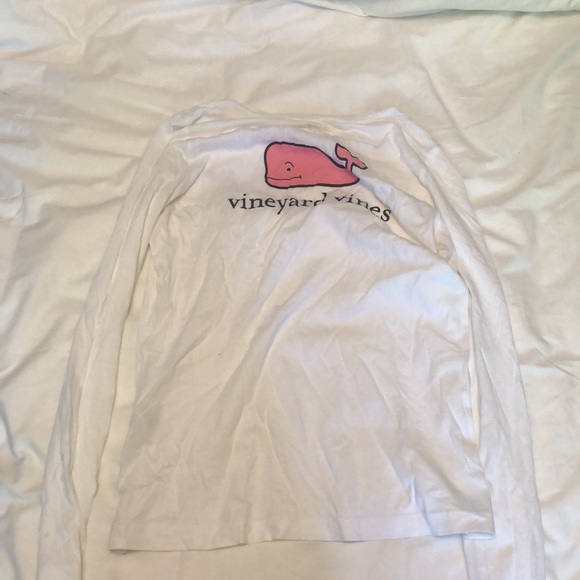 Vineyard Vines long sleeve - Picture 2 of 2